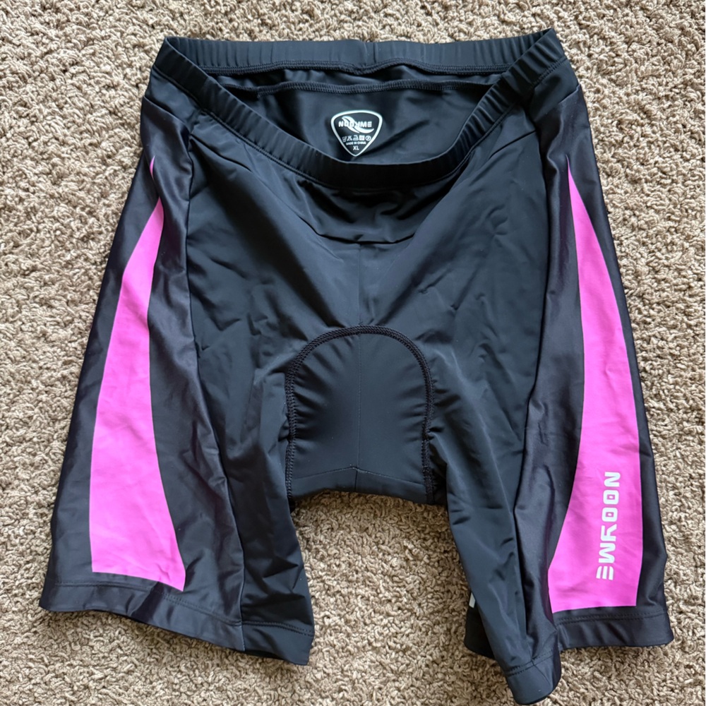 Nooyme Women’s XL Black and Fuschia Pink Padded Bike Shorts
